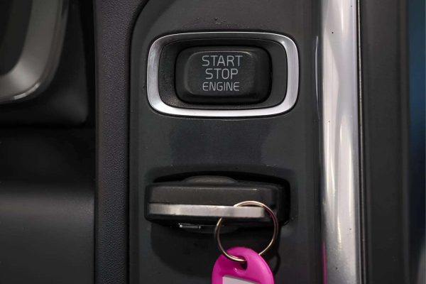 Volvo XC60 - Image 8