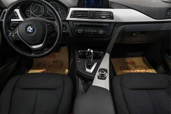 BMW 320 - Image 21