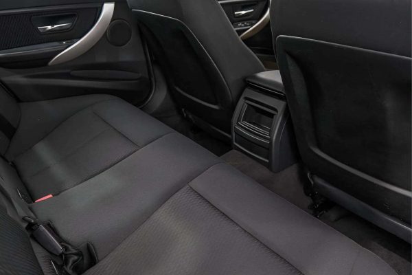 BMW 320 - Image 16