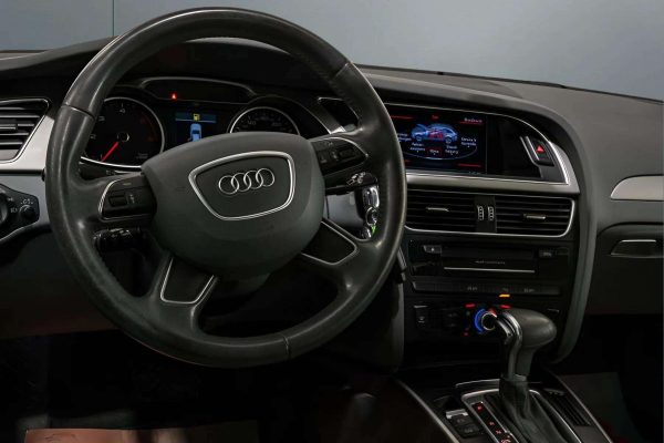 Audi A4 - Image 30
