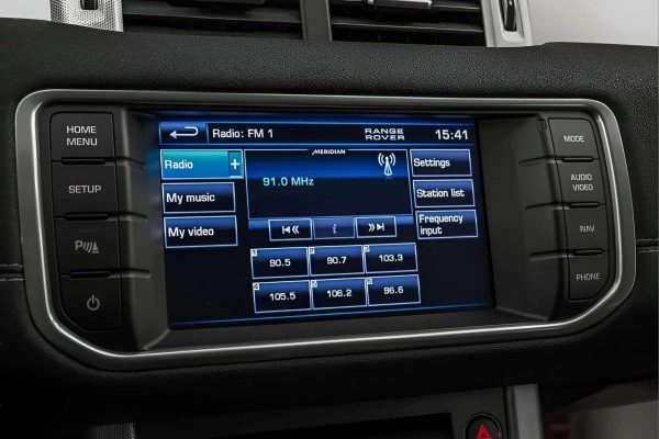Land Rover Evoque - Image 12