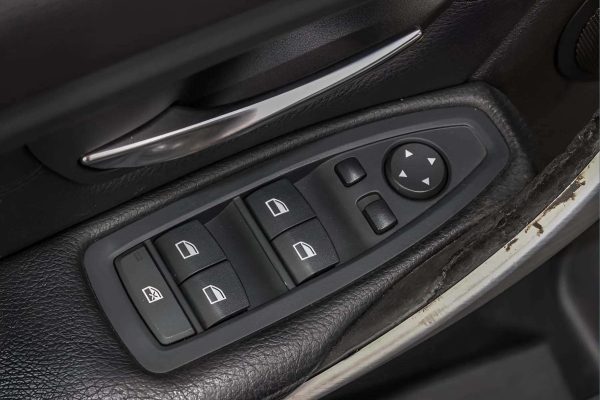 BMW 335 - Image 14