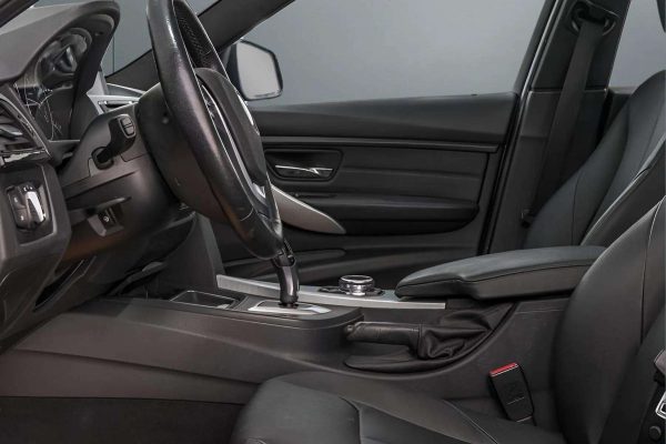 BMW 335 - Image 13