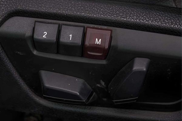 BMW 335 - Image 11