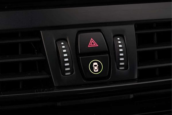 BMW 216 - Image 6