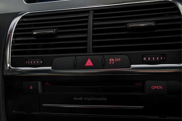 Audi Q7 - Image 17
