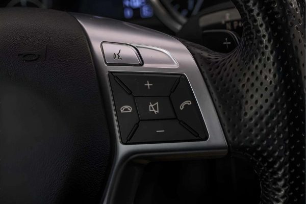Mercedes-Benz ML250 - Image 24