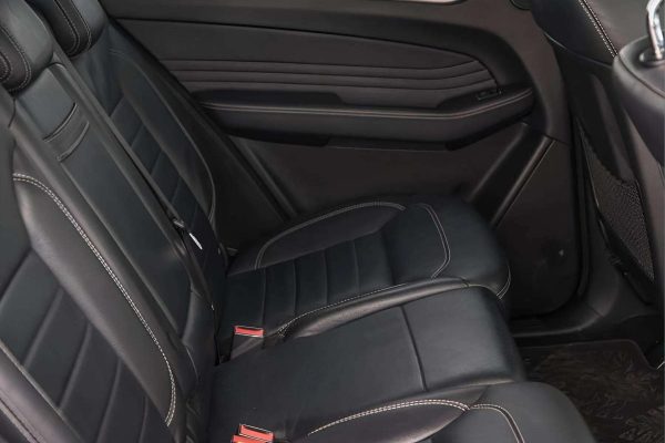 Mercedes-Benz ML250 - Image 17
