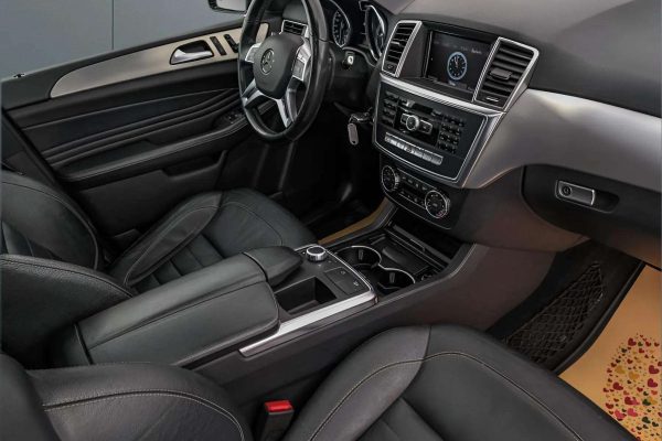 Mercedes-Benz ML250 - Image 16