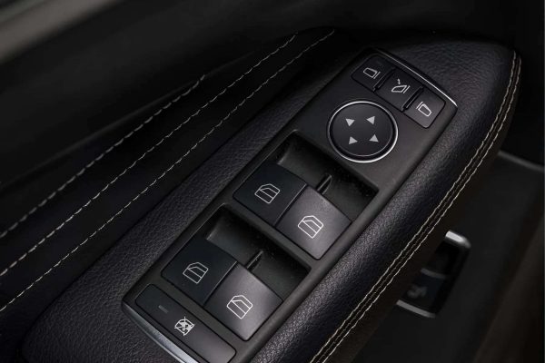 Mercedes-Benz ML250 - Image 11