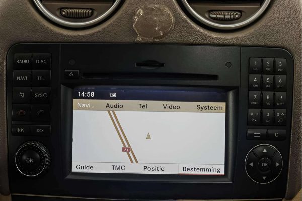 Mercedes Benz ML320 - Image 21