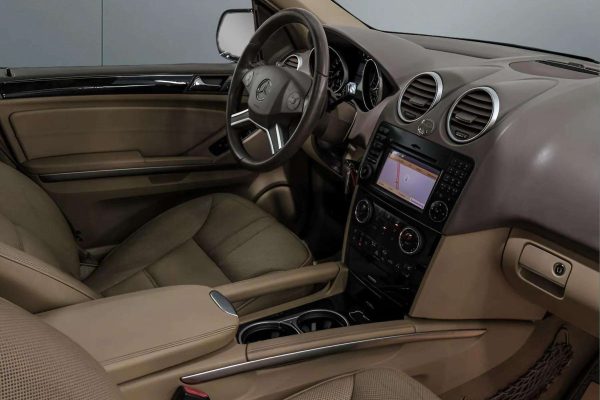 Mercedes Benz ML320 - Image 16