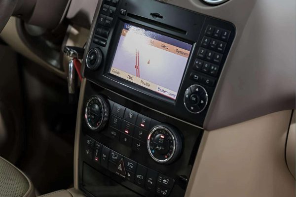 Mercedes Benz ML320 - Image 15