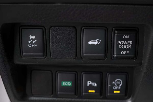 Nissan X-Trail - Image 8