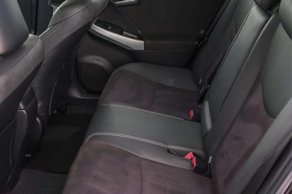 Toyota Prius - Image 18