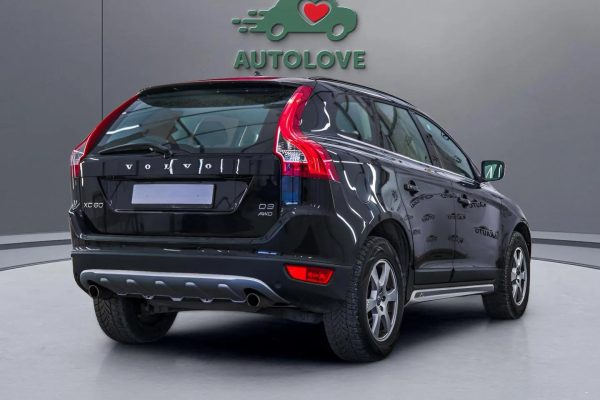 Volvo XC60 - Image 4