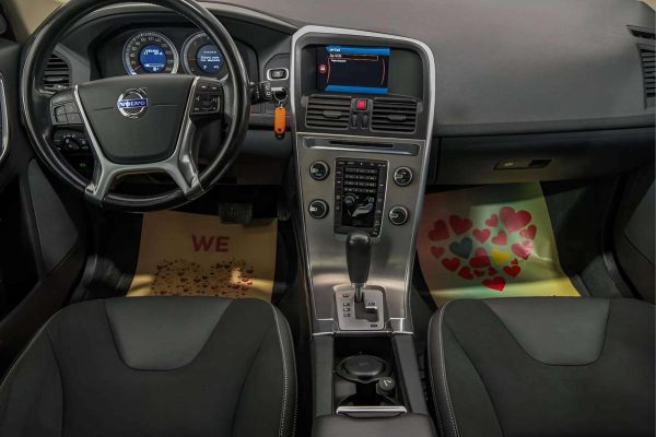 Volvo XC60 - Image 17