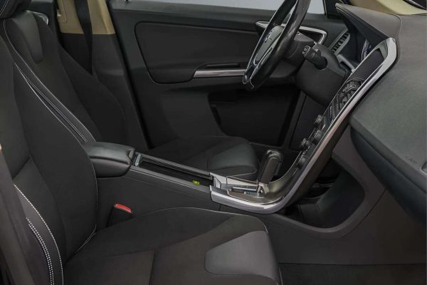 Volvo XC60 - Image 13