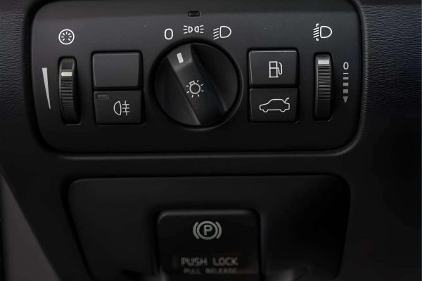 Volvo XC60 - Image 8