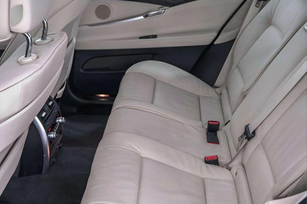 BMW 535 Gran Turismo - Image 27