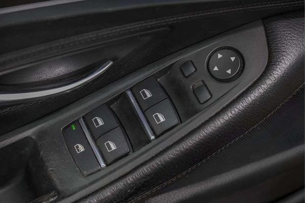 BMW 525 - Image 10