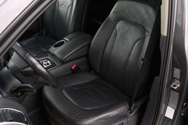 Audi Q7 - Image 10