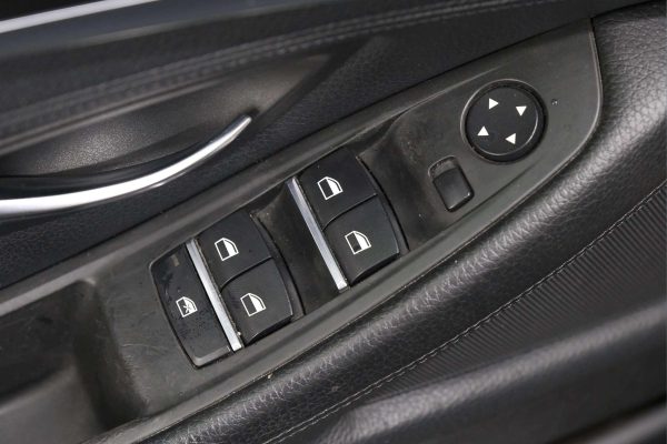 BMW 520 - Image 16