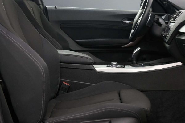 BMW 220 - Image 18