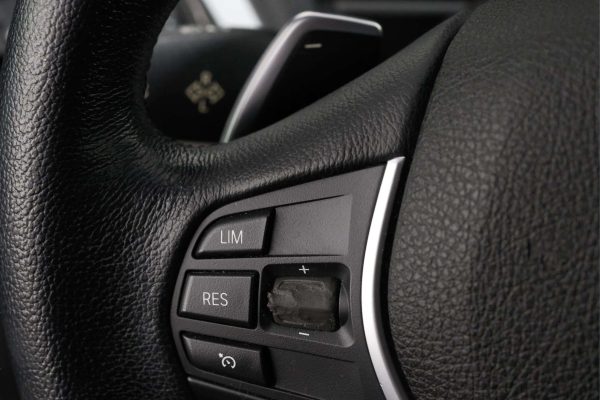 BMW 220 - Image 13