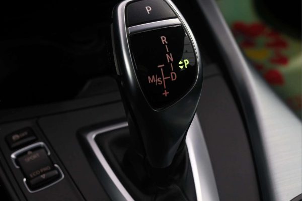 BMW 220 - Image 9