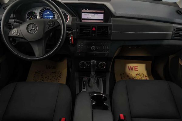 Mercedes-Benz GLK320 - Image 19