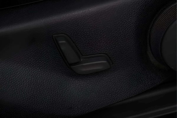 Mercedes-Benz GLK320 - Image 12