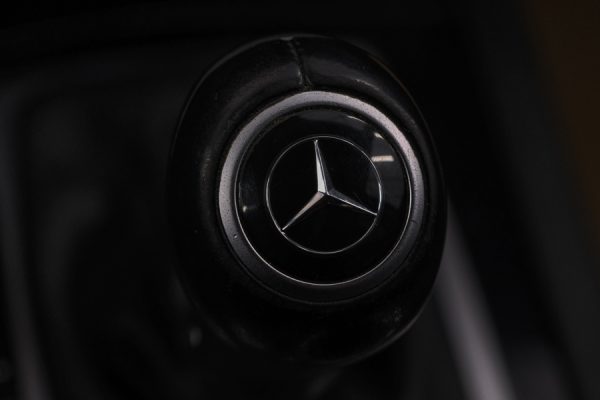 Mercedes-Benz GLK320 - Image 6