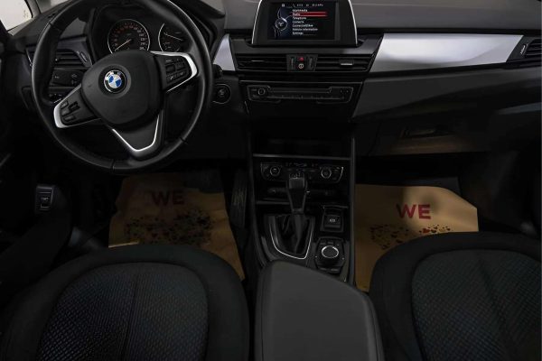 BMW 216 - Image 21