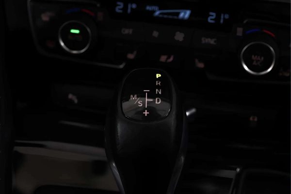 BMW 216 - Image 17