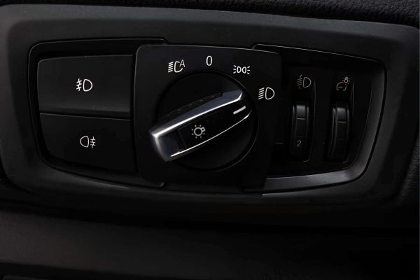 BMW 216 - Image 8
