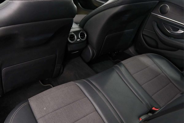 Mercedes-Benz E220 - Image 33
