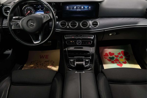 Mercedes-Benz E220 - Image 31