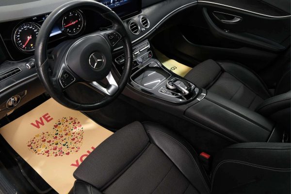 Mercedes-Benz E220 - Image 17