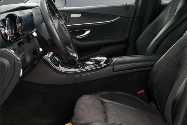 Mercedes-Benz E220 - Image 14