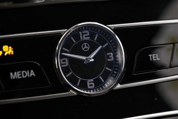 Mercedes-Benz E220 - Image 7