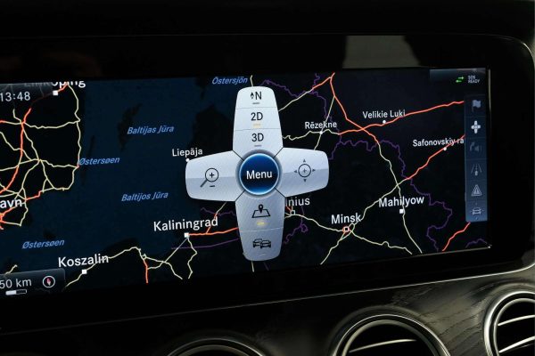 Mercedes-Benz E220 - Image 6