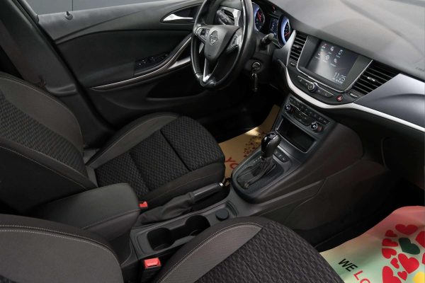 Opel Astra - Image 14