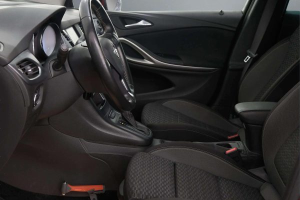 Opel Astra - Image 10