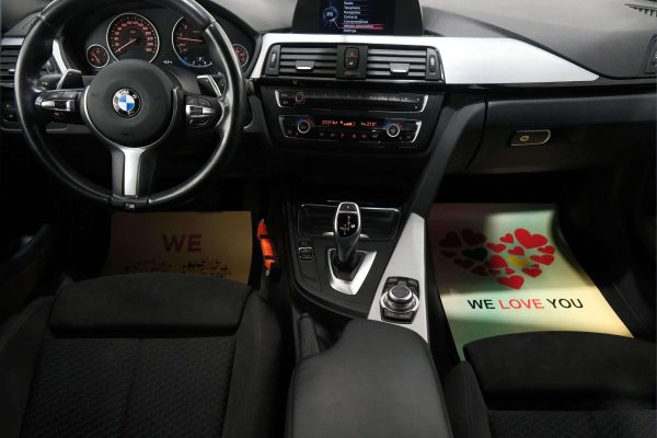 BMW 320 - Image 24