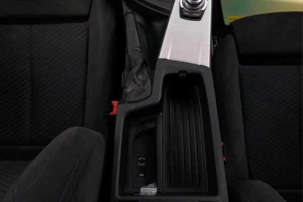 BMW 320 - Image 18