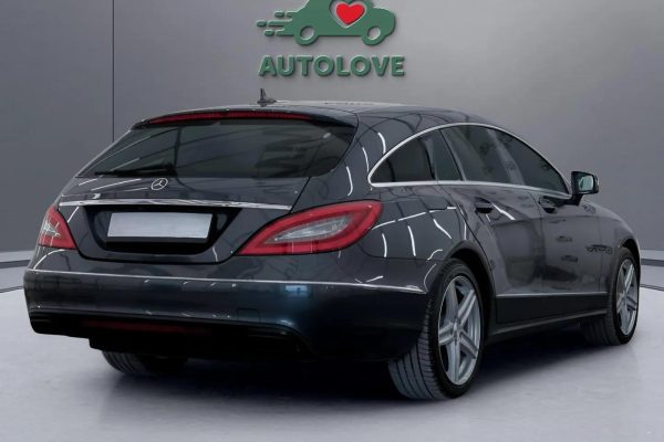 Mercedes-Benz CLS350 - Image 4