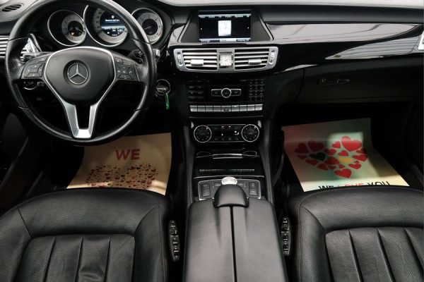Mercedes-Benz CLS350 - Image 32