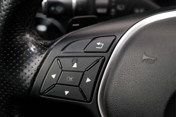 Mercedes-Benz CLS350 - Image 30