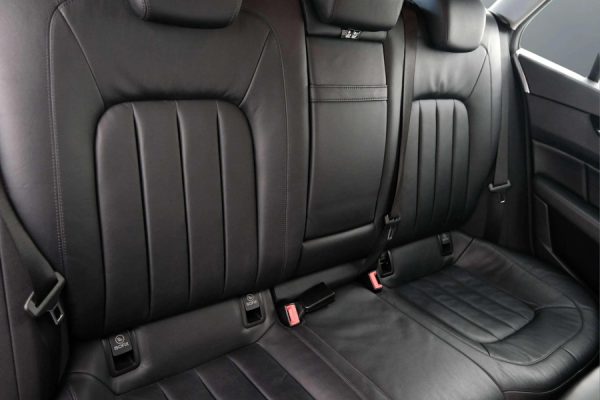Mercedes-Benz CLS350 - Image 21